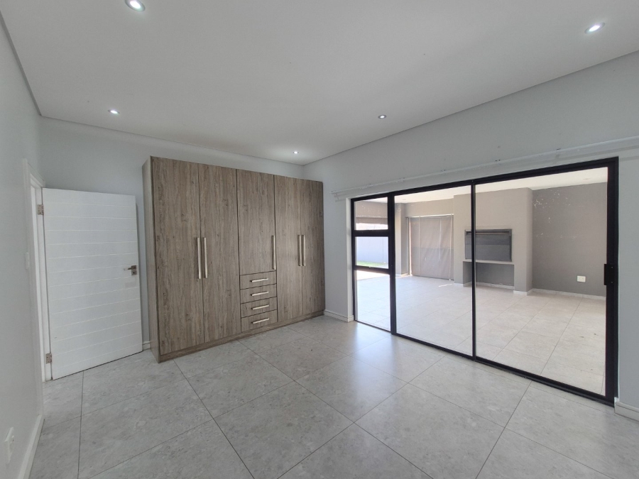 4 Bedroom Property for Sale in Heron Banks Golf Estate Free State